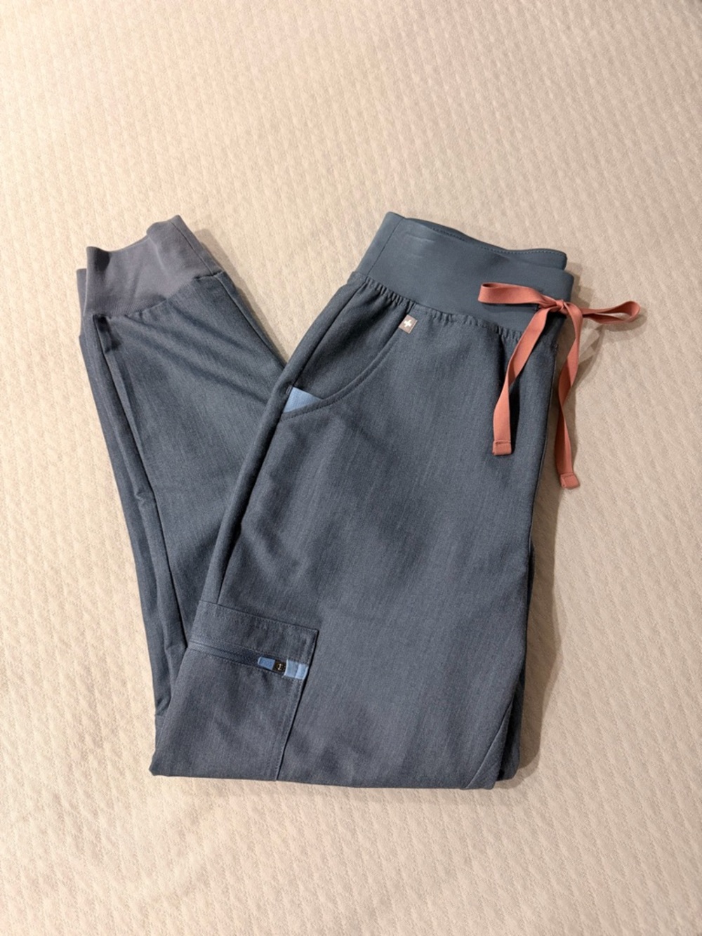 Figs Zamora Jogger Scrub Pants
- Heather Denim XSP